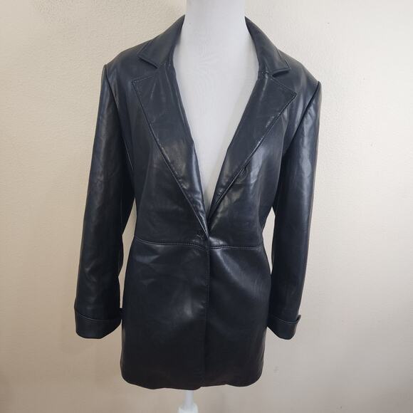 Chico's Size 1 (8) Black Faux Leather Jacket One Button Down - Picture 1 of 7